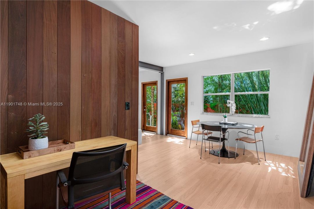 For Rent: $7,000 (1 beds, 2 baths, 922 Square Feet)