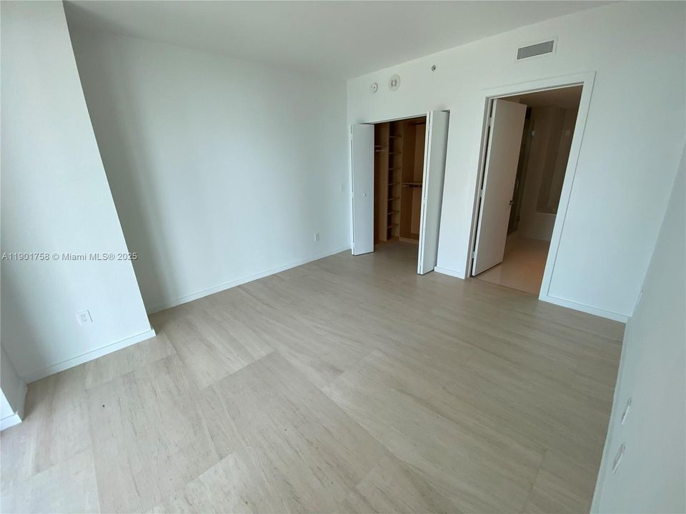 For Rent: $6,300 (3 beds, 2 baths, 1281 Square Feet)