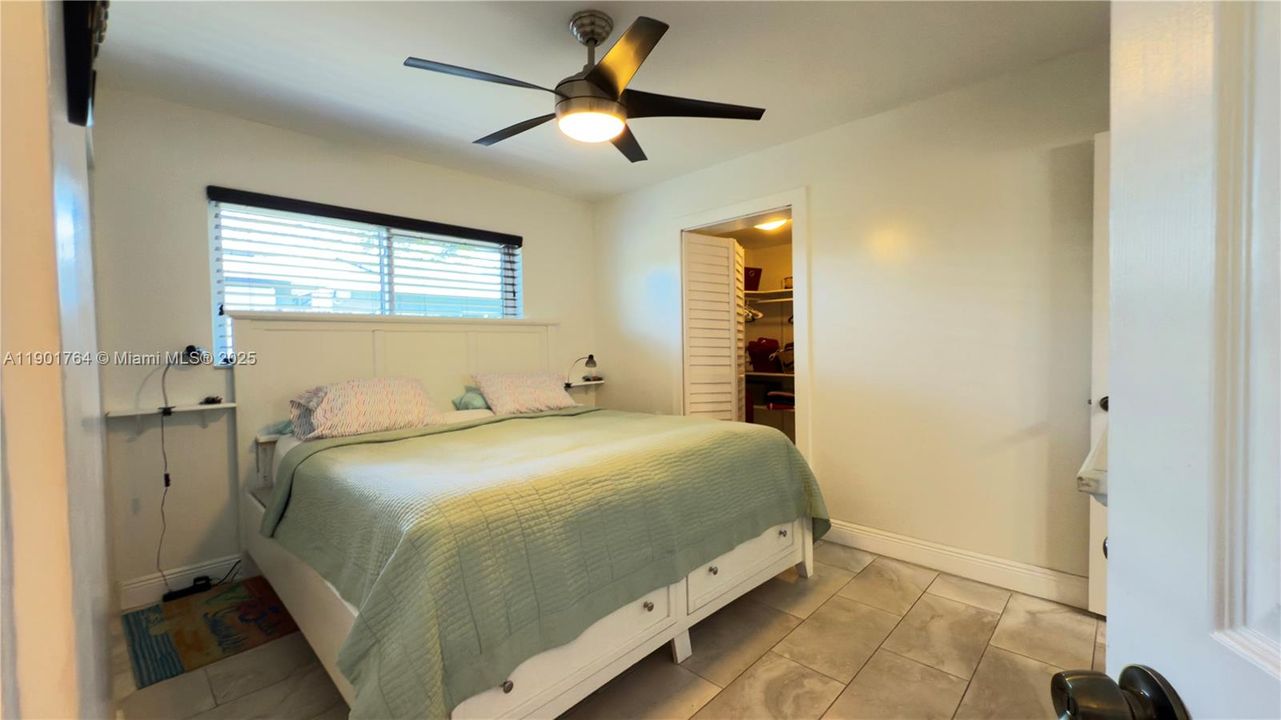 На продажу: $599,000 (3 спален, 2 ванн, 1666 Квадратных фут)