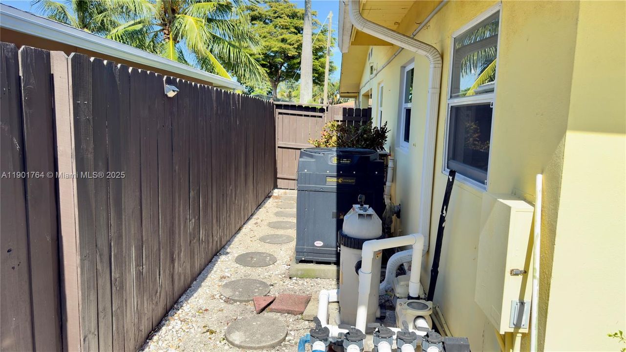 На продажу: $599,000 (3 спален, 2 ванн, 1666 Квадратных фут)