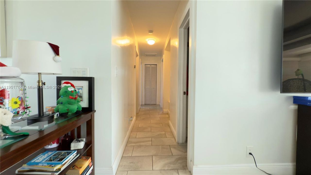 На продажу: $599,000 (3 спален, 2 ванн, 1666 Квадратных фут)