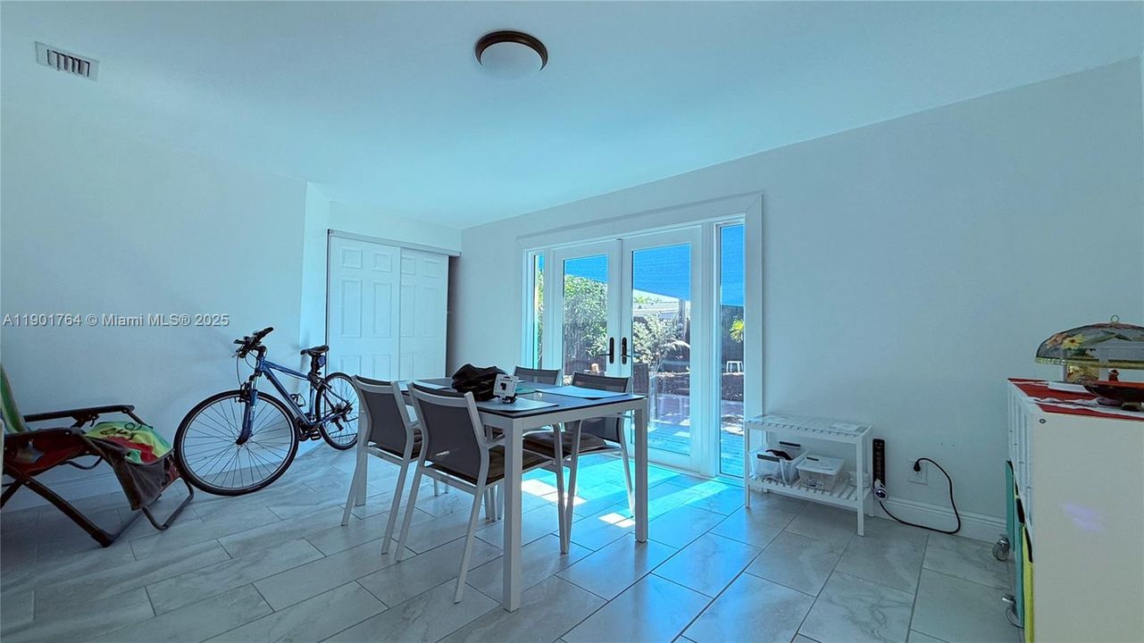 На продажу: $599,000 (3 спален, 2 ванн, 1666 Квадратных фут)