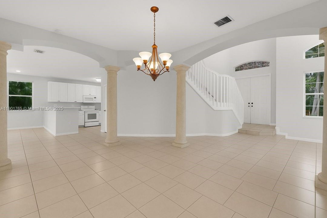 For Rent: $4,600 (4 beds, 3 baths, 2481 Square Feet)