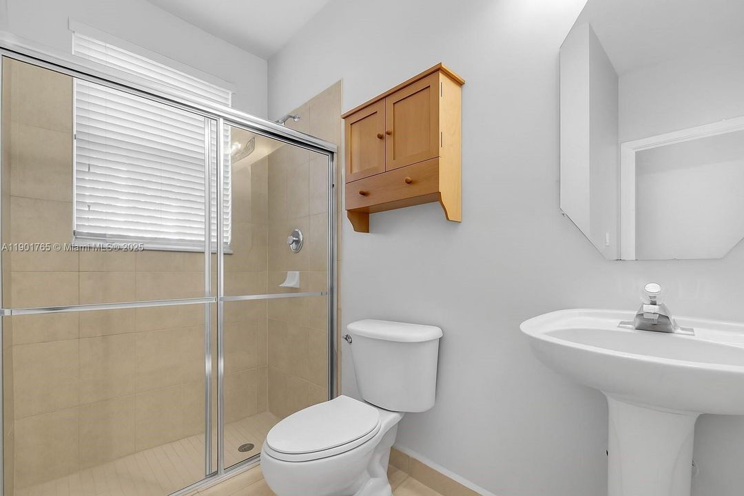 For Rent: $4,600 (4 beds, 3 baths, 2481 Square Feet)