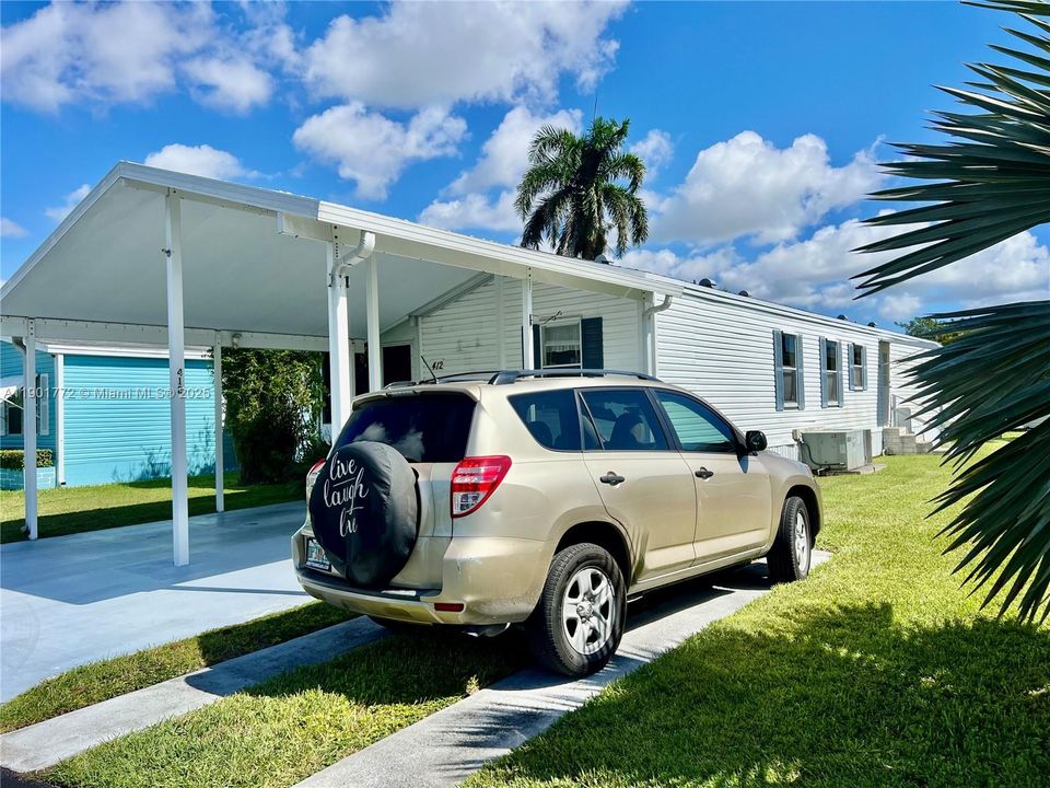 Active With Contract: $172,000 (2 beds, 2 baths, 1690 Square Feet)