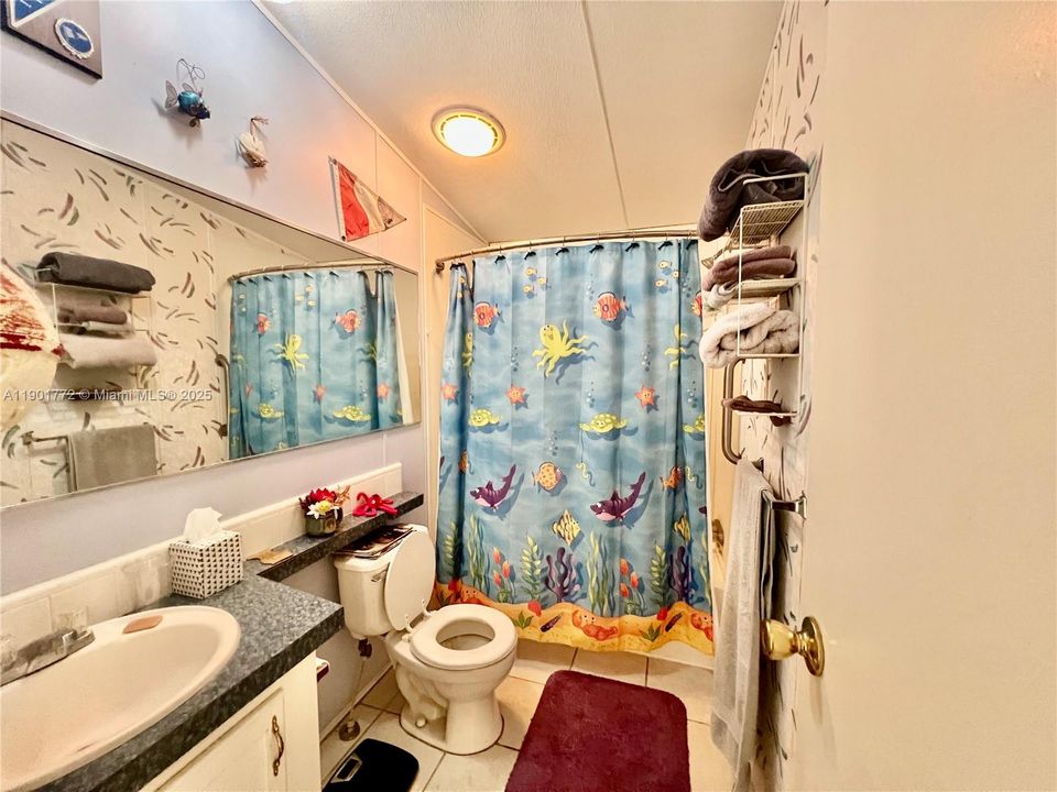 Active With Contract: $172,000 (2 beds, 2 baths, 1690 Square Feet)