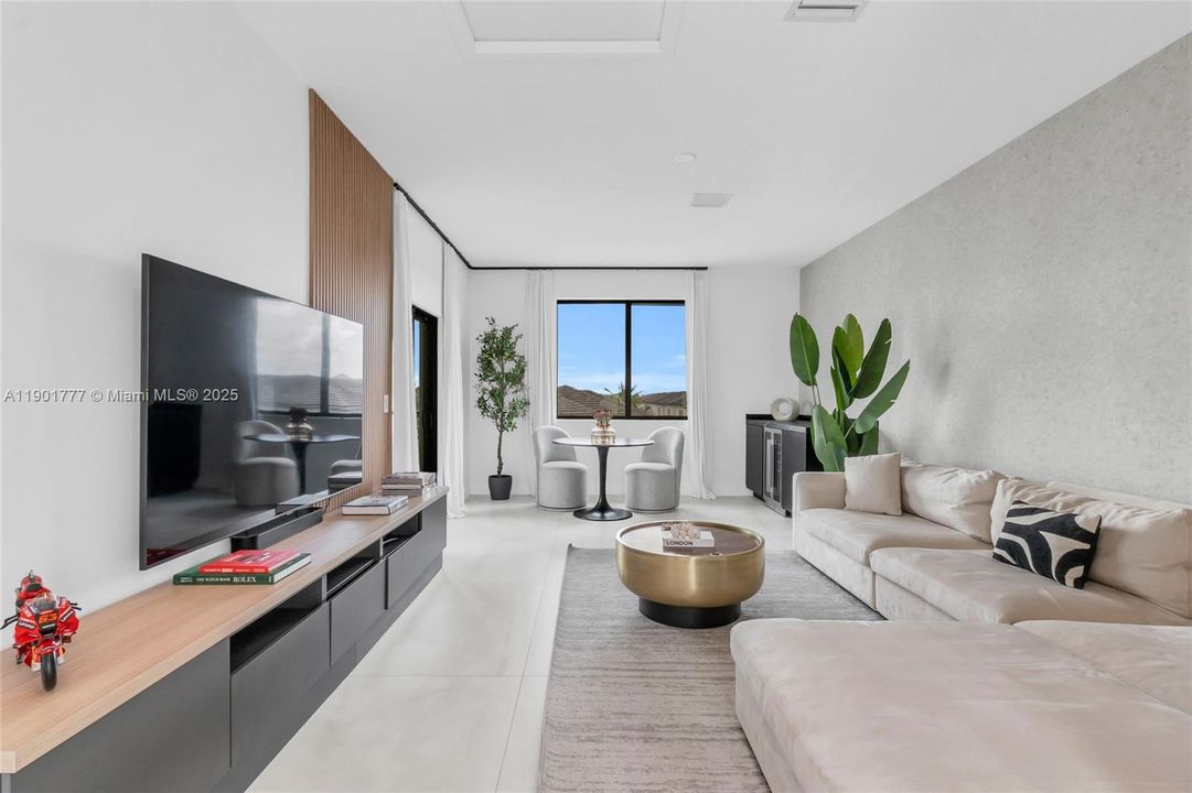 Active With Contract: $968,000 (3 beds, 3 baths, 2366 Square Feet)