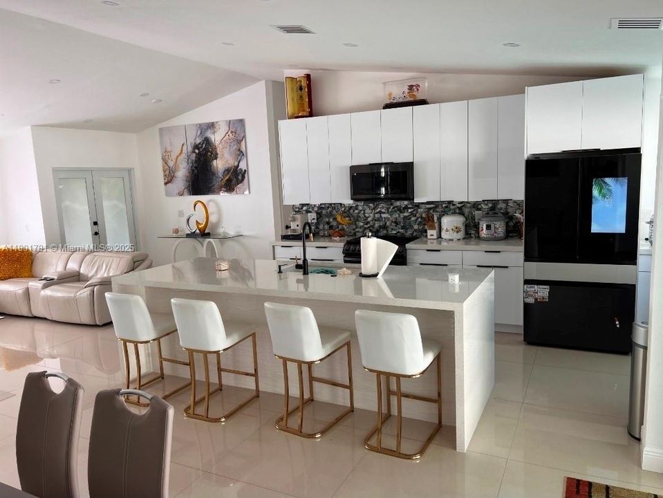 For Sale: $779,000 (4 beds, 2 baths, 1943 Square Feet)