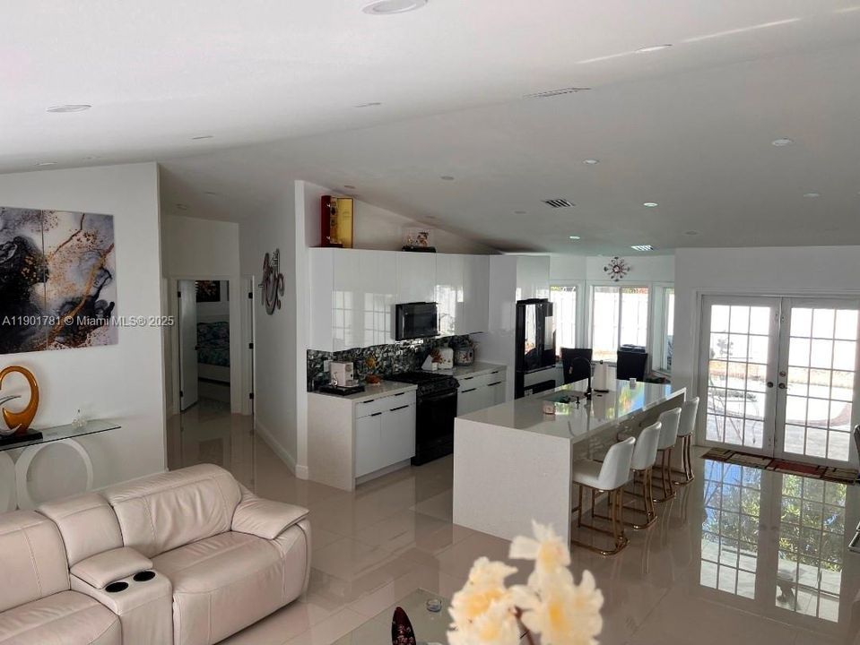 For Sale: $779,000 (4 beds, 2 baths, 1943 Square Feet)