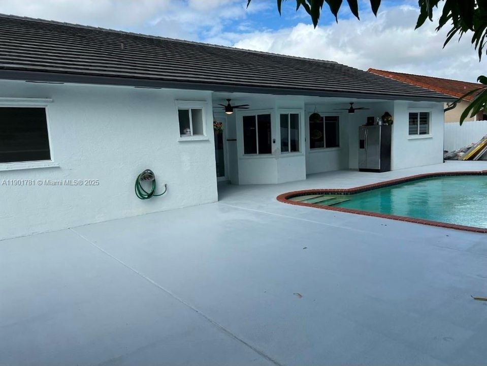 For Sale: $779,000 (4 beds, 2 baths, 1943 Square Feet)