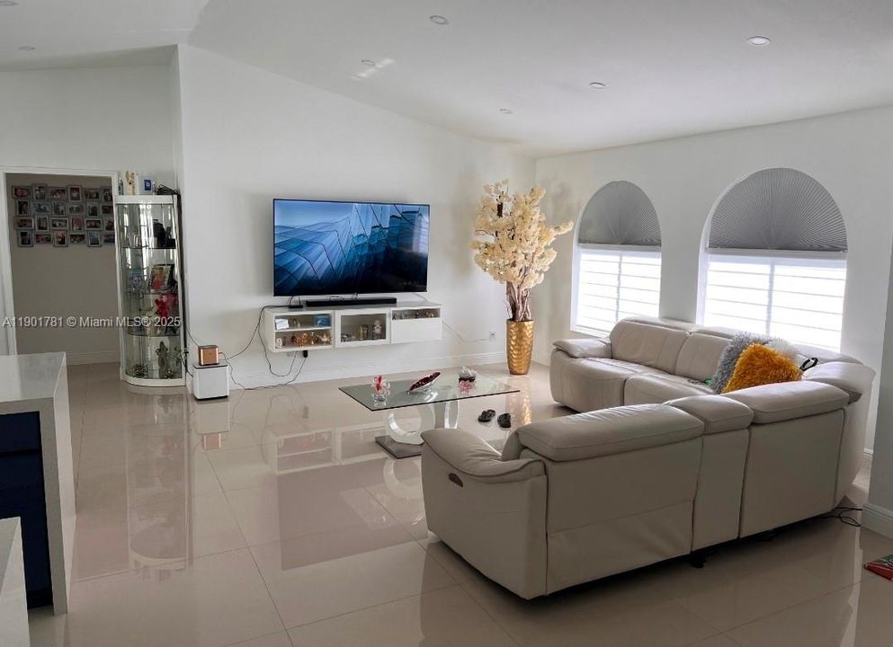 For Sale: $779,000 (4 beds, 2 baths, 1943 Square Feet)