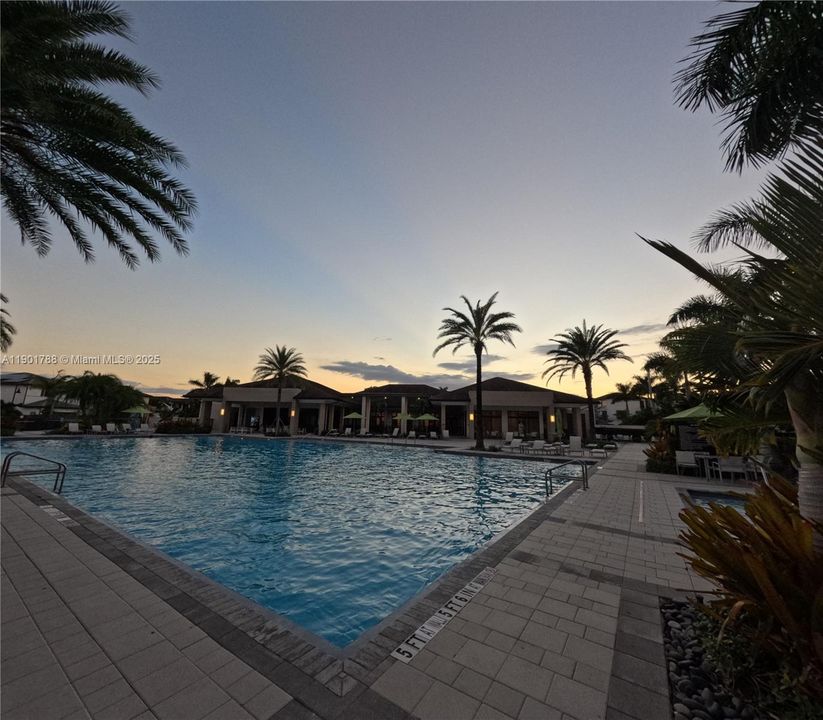 待售: $999,900 (3 贝兹, 2 浴室, 2116 平方英尺)