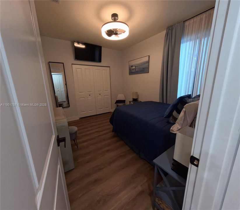 待售: $999,900 (3 贝兹, 2 浴室, 2116 平方英尺)