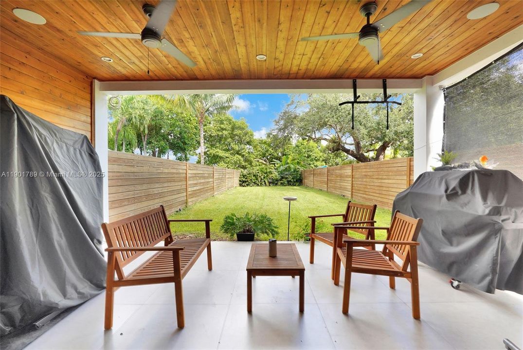 Recently Rented: $4,799 (3 beds, 2 baths, 1882 Square Feet)