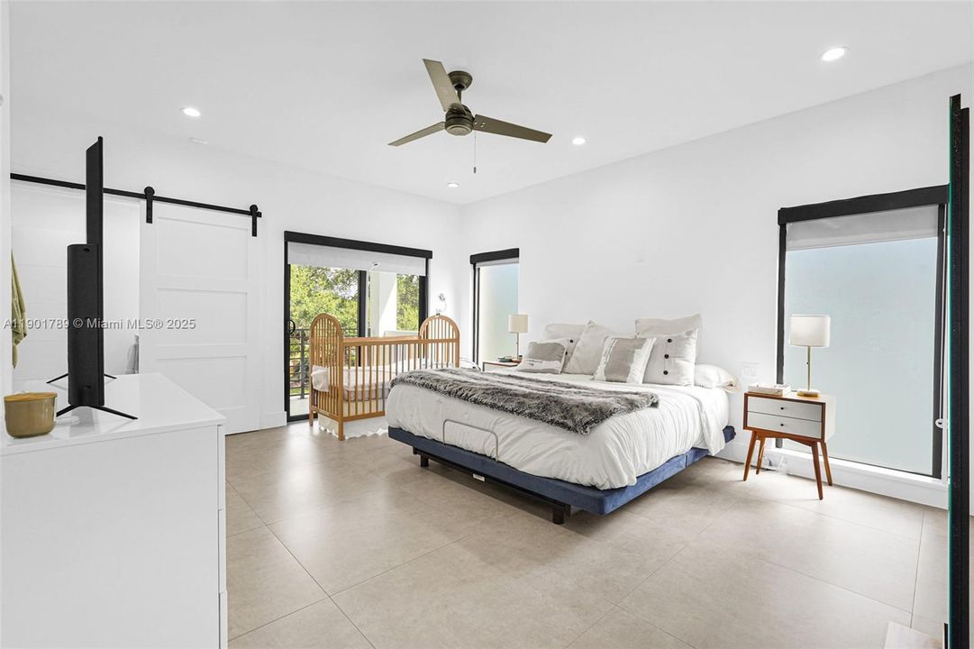 Recently Rented: $4,799 (3 beds, 2 baths, 1882 Square Feet)