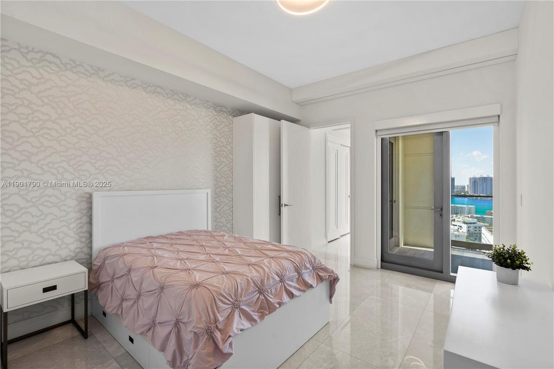 For Sale: $7,500,000 (4 beds, 5 baths, 2987 Square Feet)