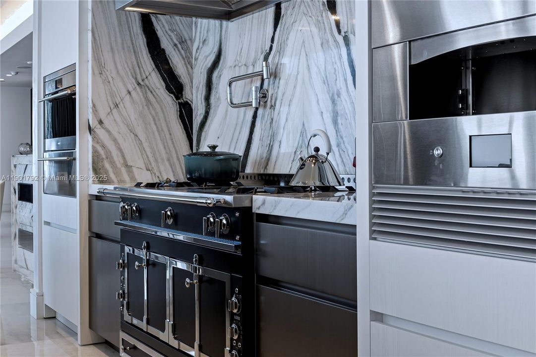 For Sale: $10,850,000 (4 beds, 5 baths, 3854 Square Feet)