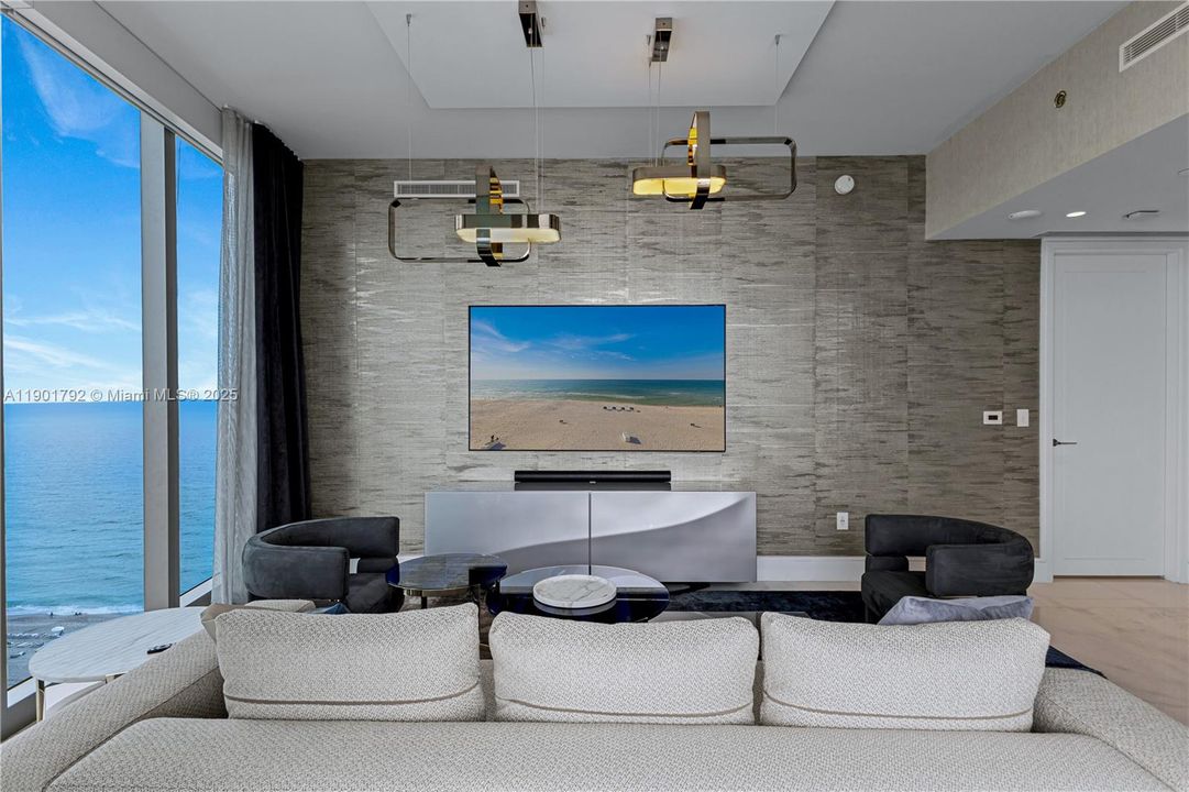 For Sale: $10,850,000 (4 beds, 5 baths, 3854 Square Feet)