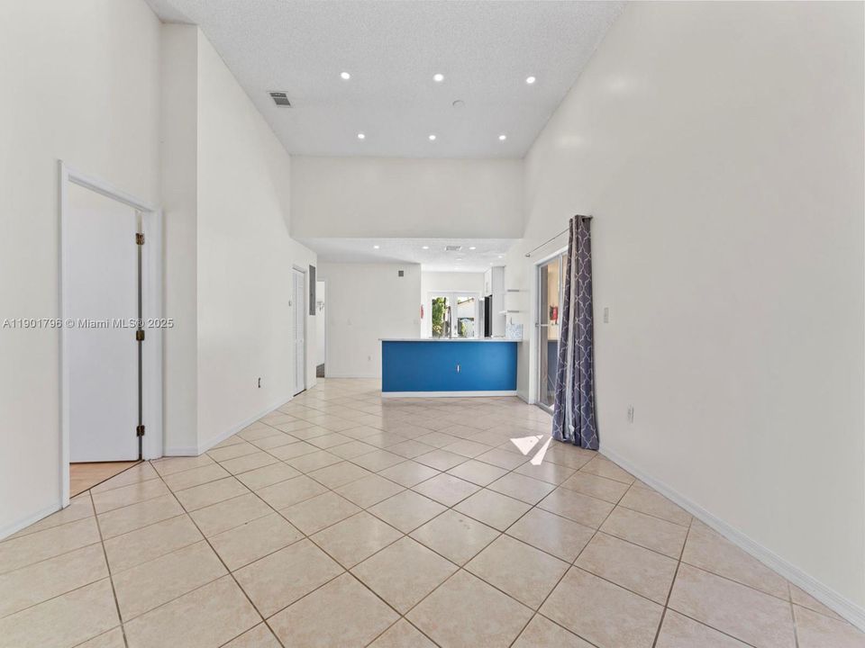 For Sale: $614,900 (3 beds, 2 baths, 1241 Square Feet)