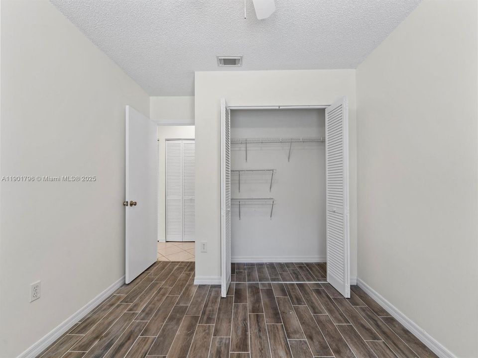 For Sale: $614,900 (3 beds, 2 baths, 1241 Square Feet)