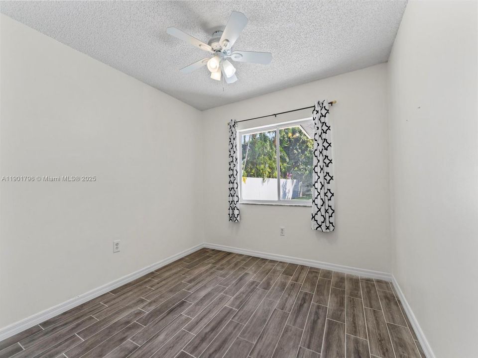 For Sale: $614,900 (3 beds, 2 baths, 1241 Square Feet)