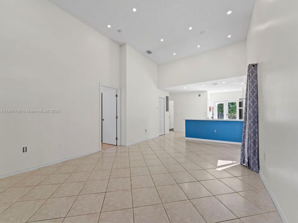 For Sale: $614,900 (3 beds, 2 baths, 1241 Square Feet)