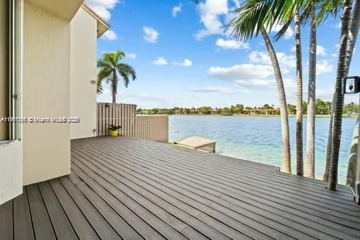 Recently Rented: $3,875 (3 beds, 2 baths, 2080 Square Feet)