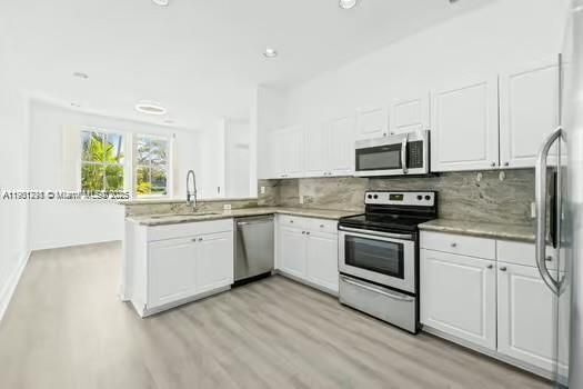 Recently Rented: $3,875 (3 beds, 2 baths, 2080 Square Feet)