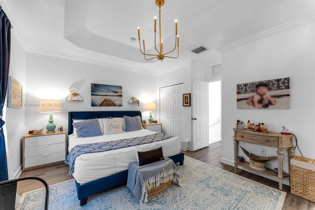 待售: $290,000 (2 贝兹, 2 浴室, 1069 平方英尺)