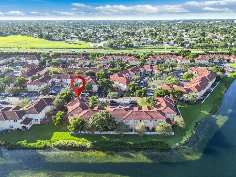 待售: $290,000 (2 贝兹, 2 浴室, 1069 平方英尺)