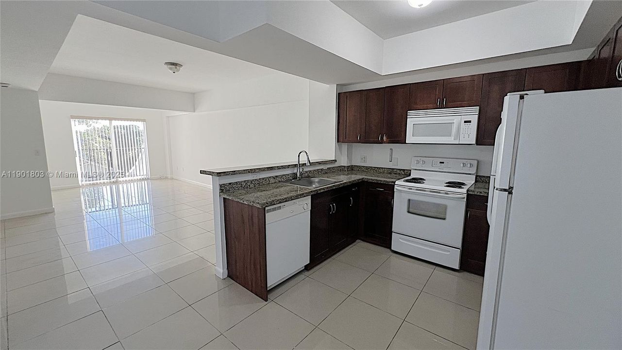 Недавно арендовано: $1,950 (1 спален, 2 ванн, 0 Квадратных фут)