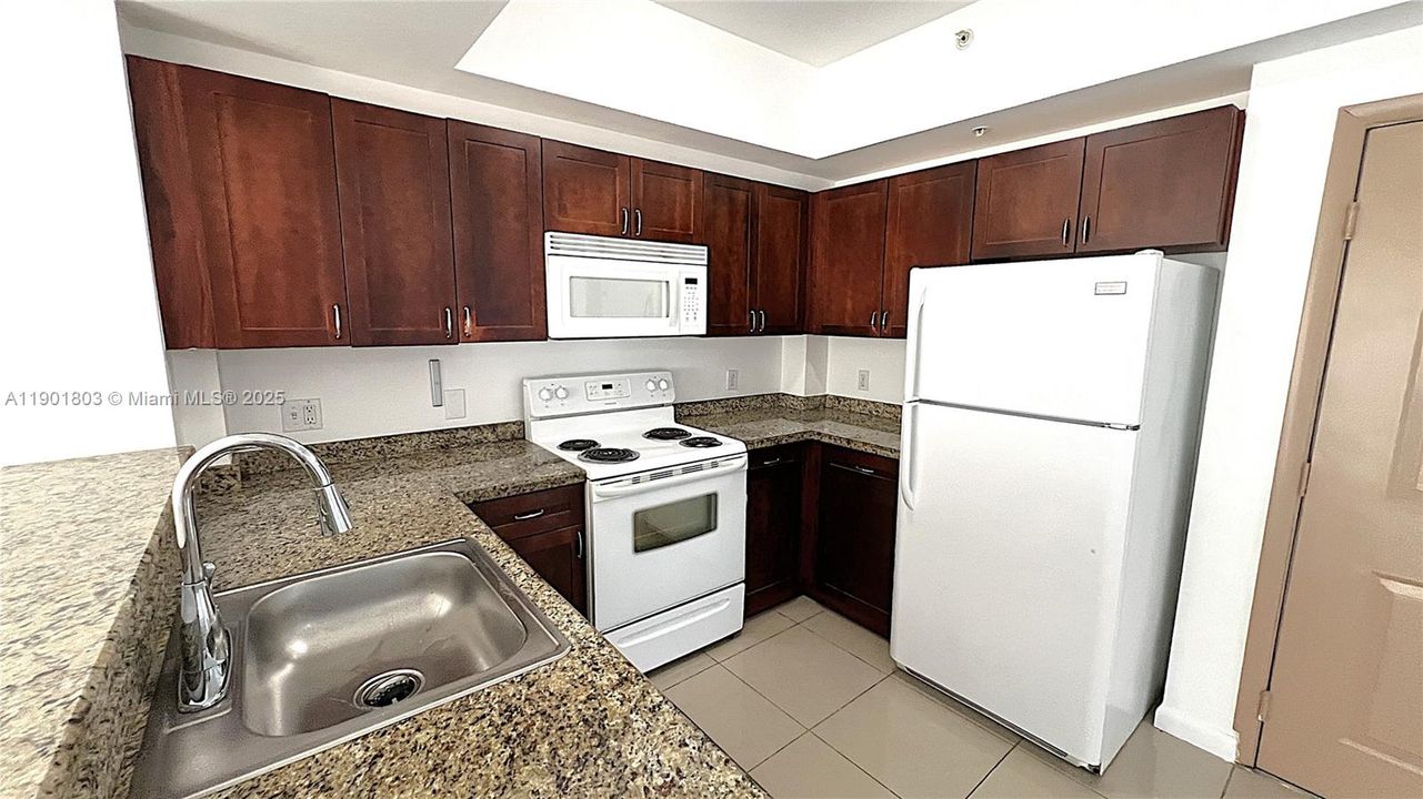 Недавно арендовано: $1,950 (1 спален, 2 ванн, 0 Квадратных фут)