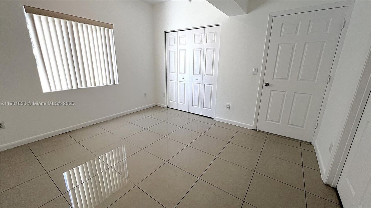 Недавно арендовано: $1,950 (1 спален, 2 ванн, 0 Квадратных фут)