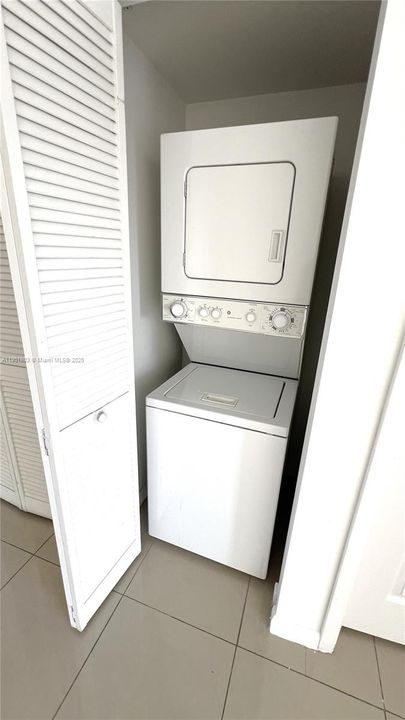 Недавно арендовано: $1,950 (1 спален, 2 ванн, 0 Квадратных фут)