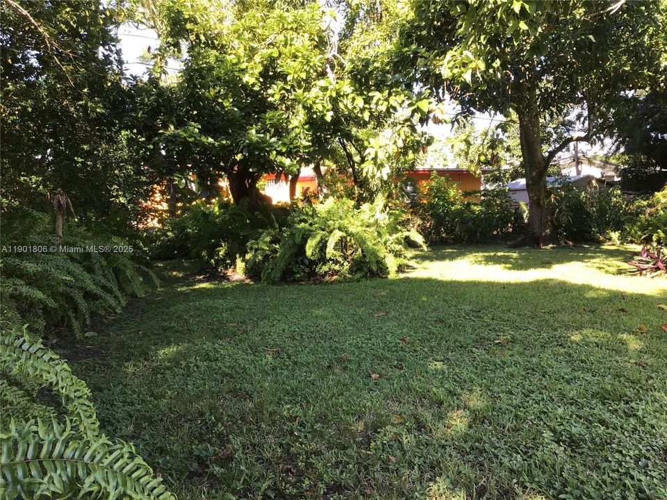 最近售出: $585,000 (3 贝兹, 3 浴室, 1959 平方英尺)