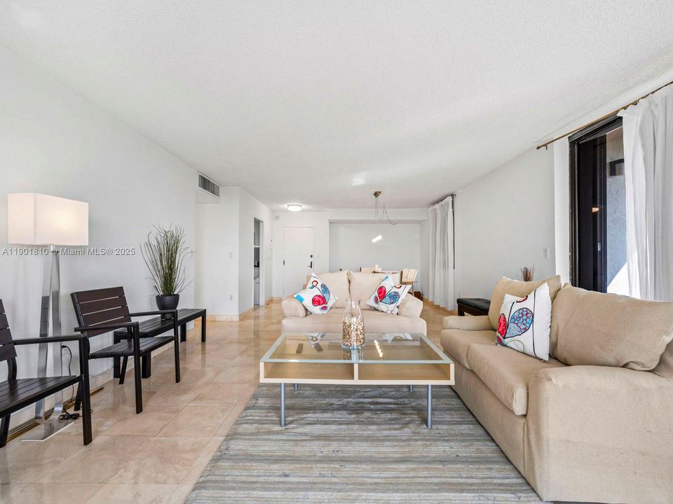 For Rent: $6,000 (3 beds, 2 baths, 1775 Square Feet)