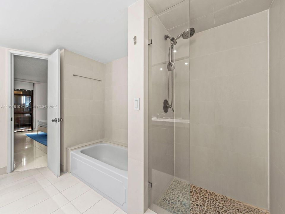 For Rent: $6,000 (3 beds, 2 baths, 1775 Square Feet)