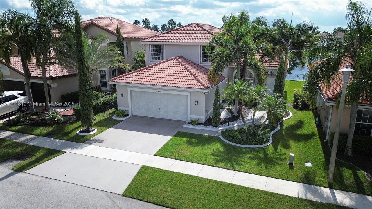 For Rent: $6,850 (4 beds, 3 baths, 2213 Square Feet)