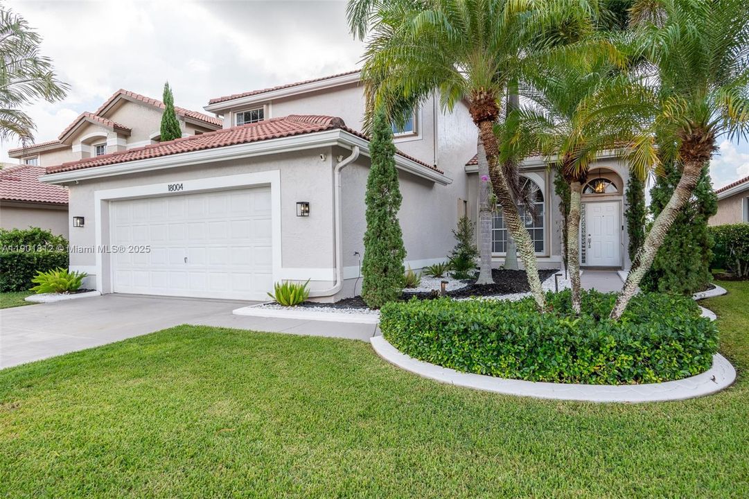 For Rent: $6,850 (4 beds, 3 baths, 2213 Square Feet)