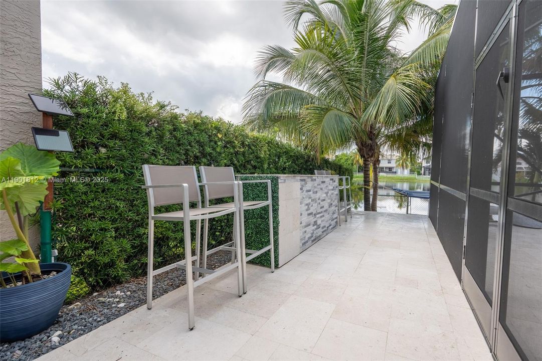 For Rent: $6,850 (4 beds, 3 baths, 2213 Square Feet)