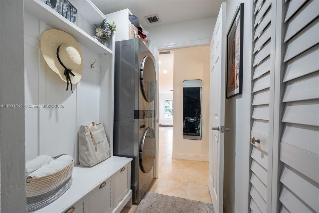 For Rent: $6,850 (4 beds, 3 baths, 2213 Square Feet)