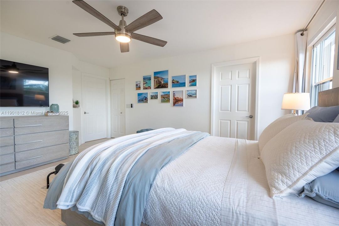 For Rent: $6,850 (4 beds, 3 baths, 2213 Square Feet)