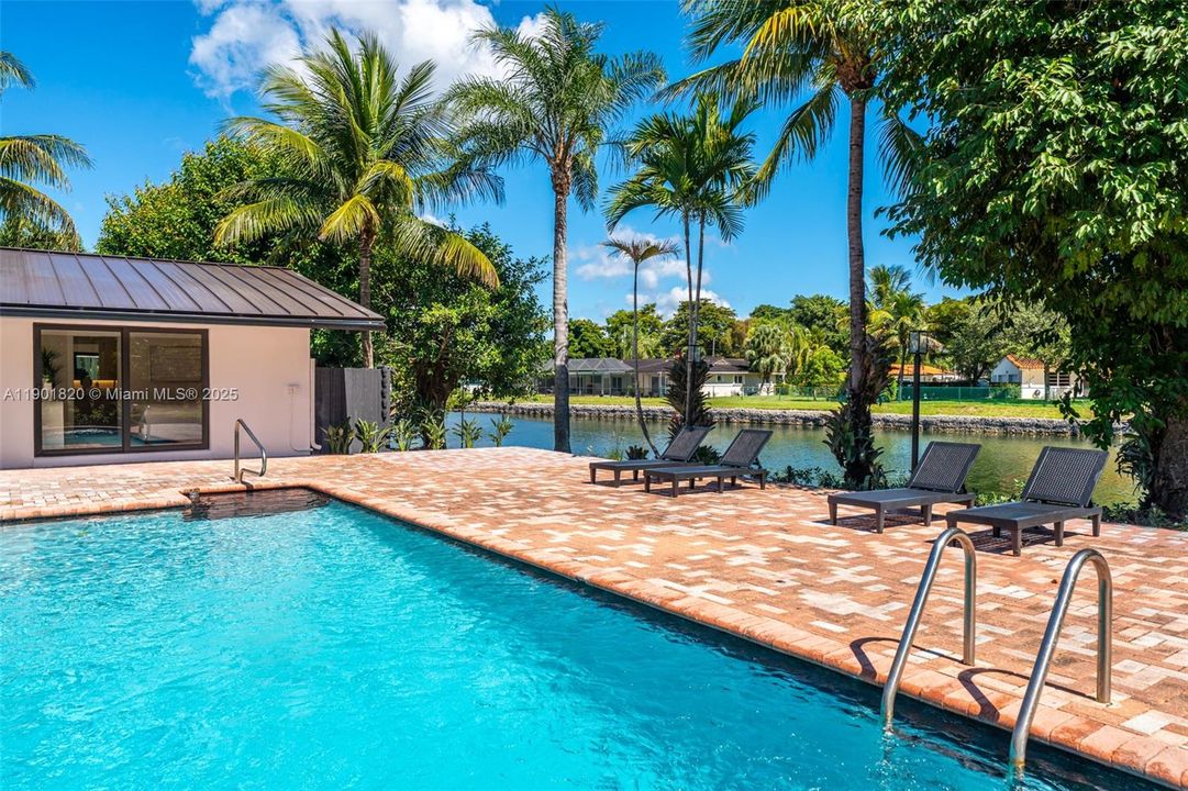 待售: $2,900,000 (5 贝兹, 3 浴室, 2488 平方英尺)