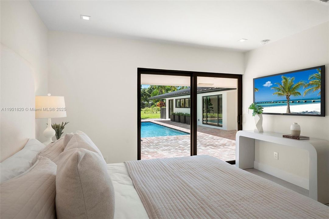 待售: $2,900,000 (5 贝兹, 3 浴室, 2488 平方英尺)