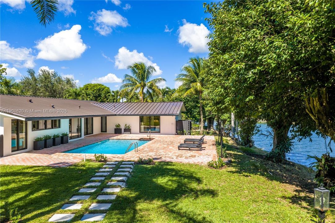 待售: $2,900,000 (5 贝兹, 3 浴室, 2488 平方英尺)