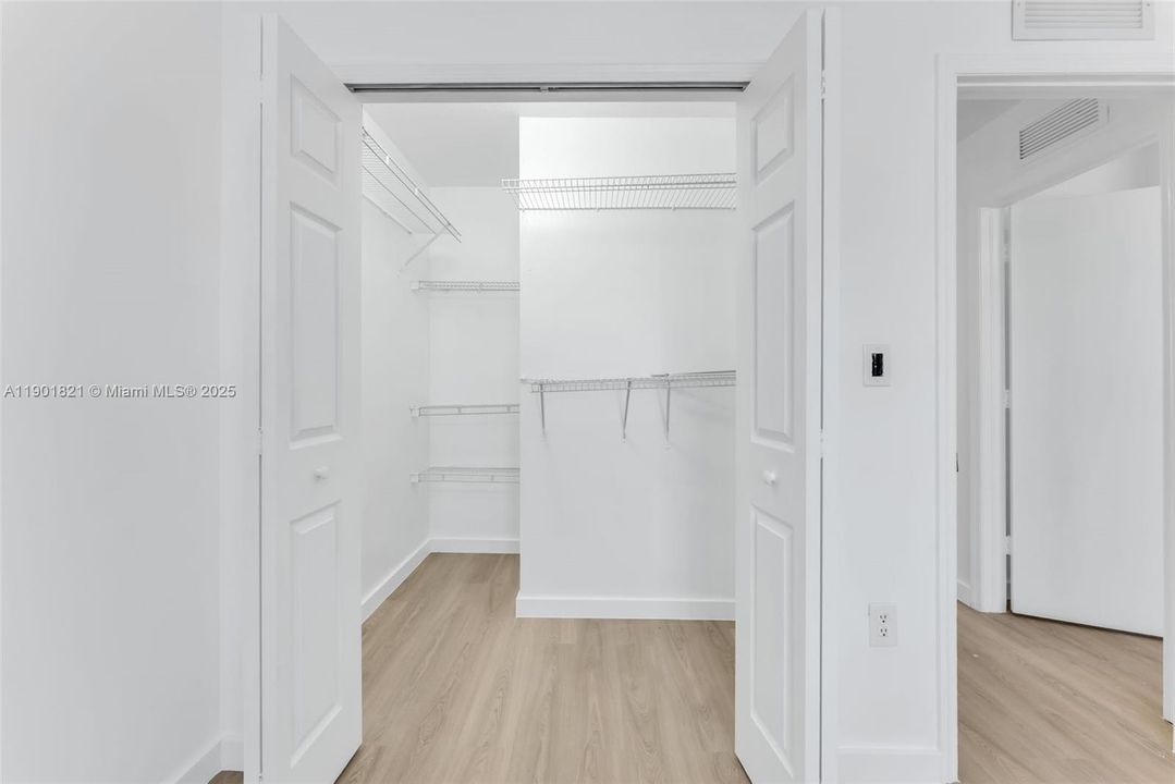 For Sale: $278,000 (3 beds, 2 baths, 1509 Square Feet)