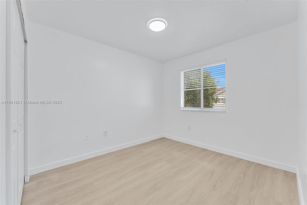 For Sale: $278,000 (3 beds, 2 baths, 1509 Square Feet)