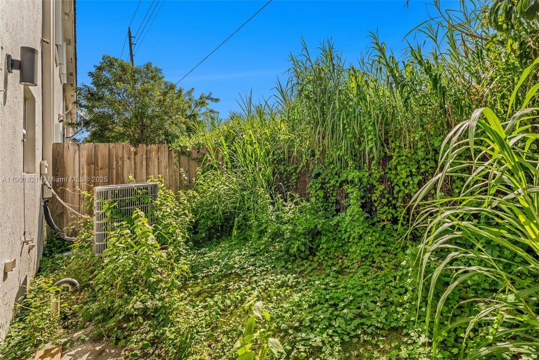 For Sale: $278,000 (3 beds, 2 baths, 1509 Square Feet)