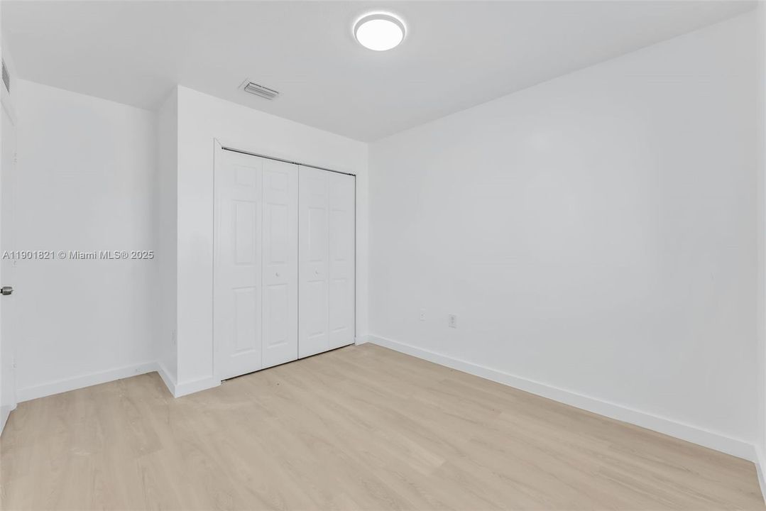 For Sale: $278,000 (3 beds, 2 baths, 1509 Square Feet)