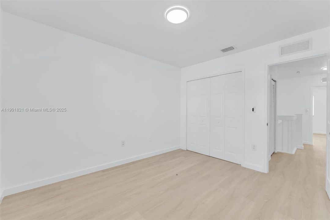 For Sale: $278,000 (3 beds, 2 baths, 1509 Square Feet)